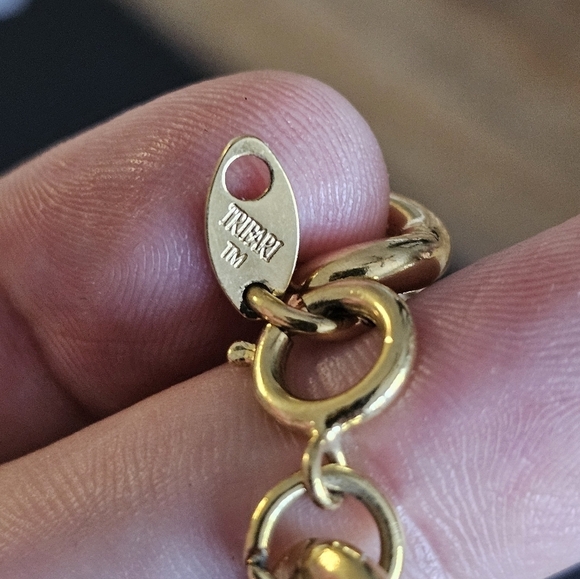 Signed Trifari Vintage Big Bold Heavy Link Golden Chain Necklace 106.8 Grams!! - Picture 8 of 9